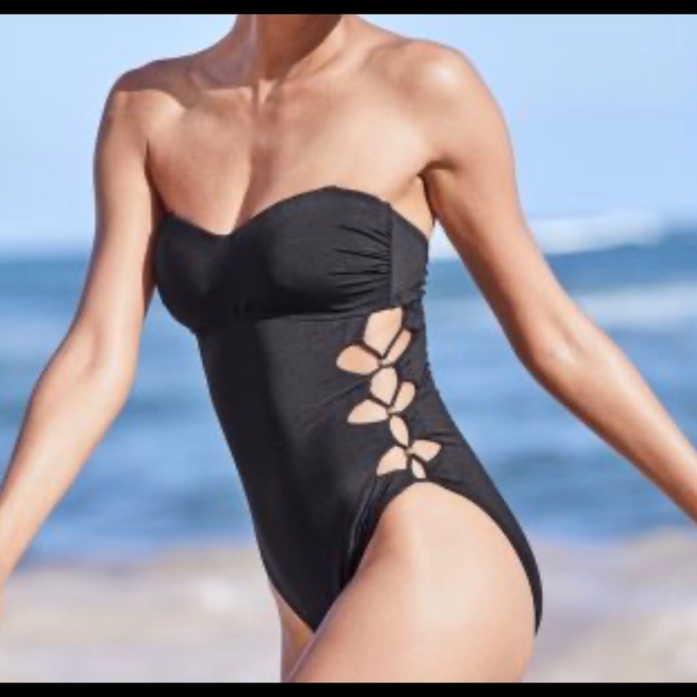 NWT Kenneth Cole one piece cutout swimsuit Sz S